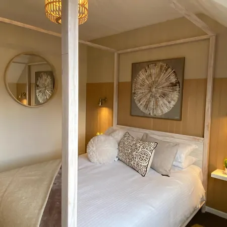 Bowness Bay View * Windermere