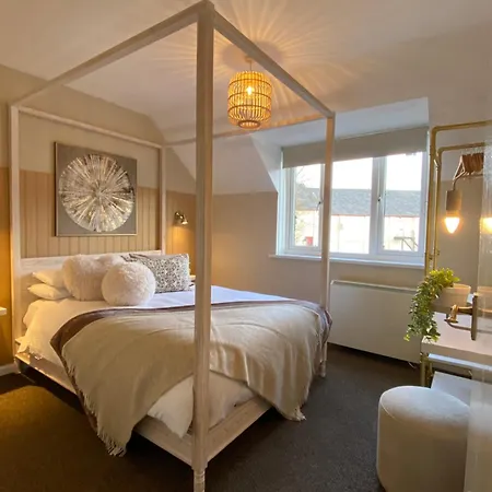 Bowness Bay View Apartment