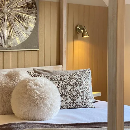 Bowness Bay View * Windermere